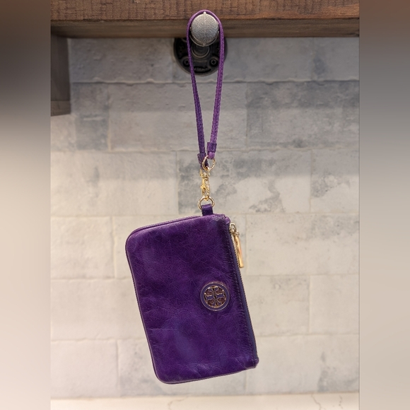 Tory Burch Wristlet - EUC - Purple 7.25x4 Inches - Picture 1 of 7